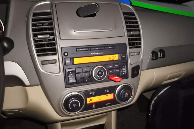 Used Nissan Sylphy 2018 Classic 1.6XE Manual Comfort Edition Audio And AC Panel