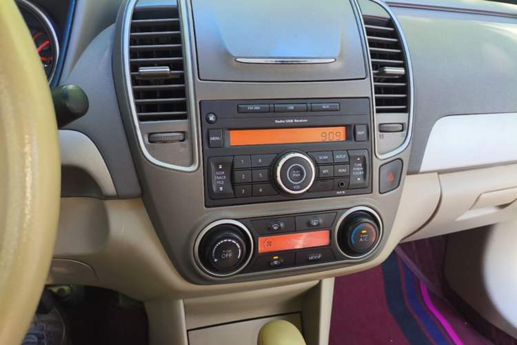 Used Nissan Sylphy 2018 Classic 1.6XE CVT Comfort Edition Audio And AC Panel