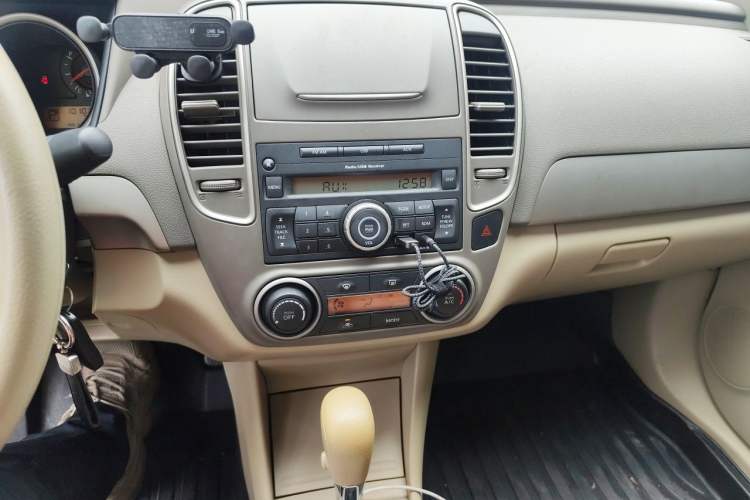 Used Nissan Sylphy 2018 Classic 1.6XE+ CVT Leading Edition Audio And AC Panel