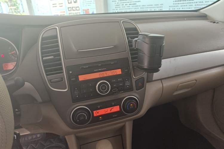 Used Nissan Sylphy 2018 Classic 1.6XE CVT Comfort Edition Audio And AC Panel