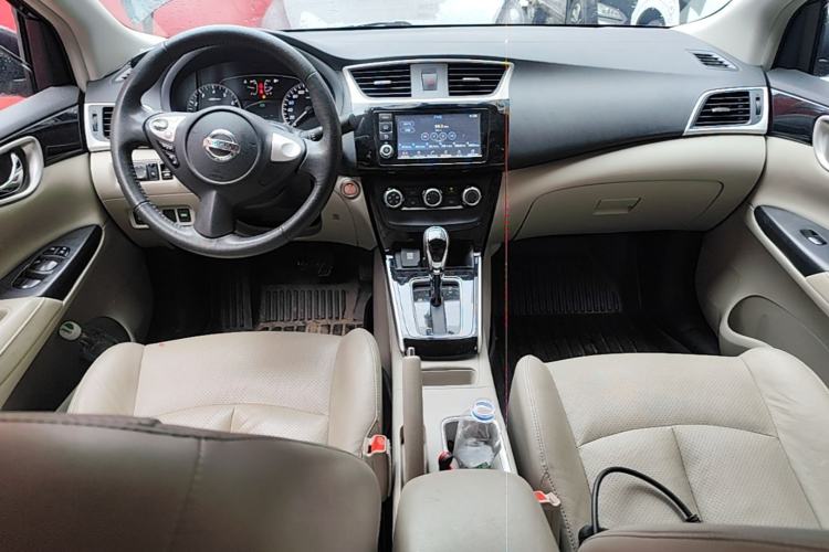 Used Nissan Sylphy 2018 1.6XV CVT Deluxe Edition Center Console