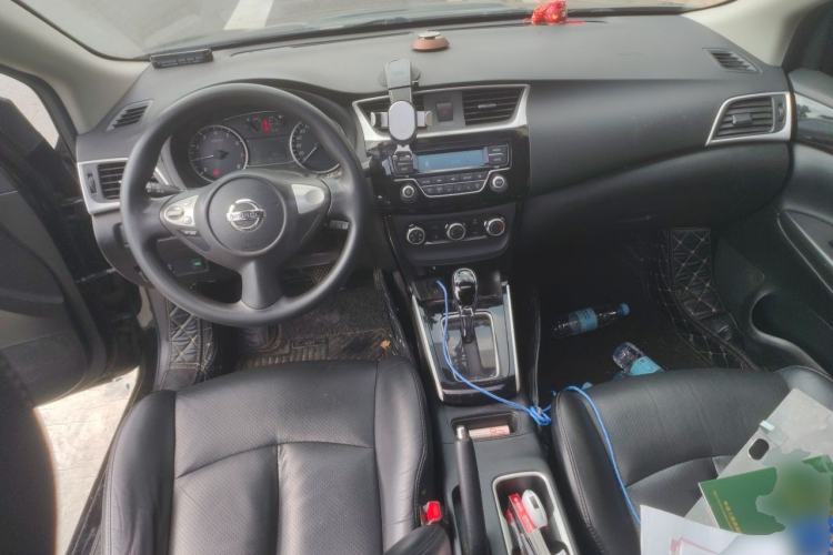 Used Nissan Sylphy 2018 1.6XV CVT Deluxe Edition Center Console