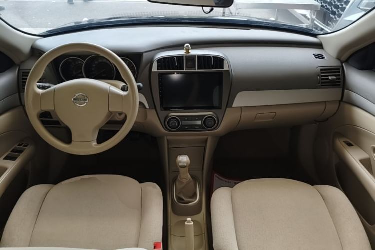 Used Nissan Sylphy 2018 Classic 1.6XE Manual Comfort Edition Center Console
