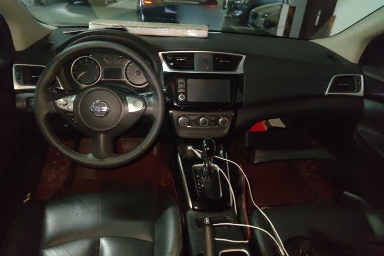 Used Nissan Sylphy 2018 1.6XV CVT Deluxe Edition Center Console