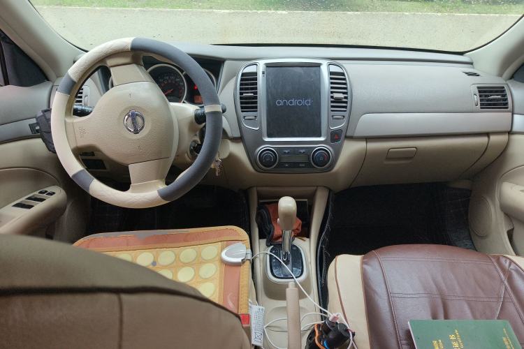 Used Nissan Sylphy 2018 Classic 1.6XE CVT Comfort Edition Center Console
