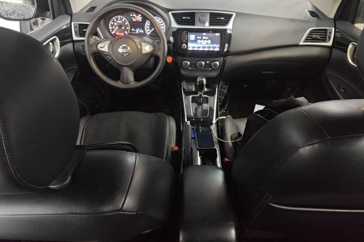 Used Nissan Sylphy 2018 1.6XV CVT Deluxe Edition Center Console