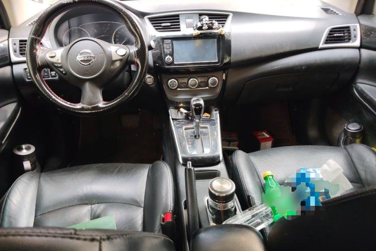 Used Nissan Sylphy 2018 1.6XV CVT Deluxe Edition Center Console