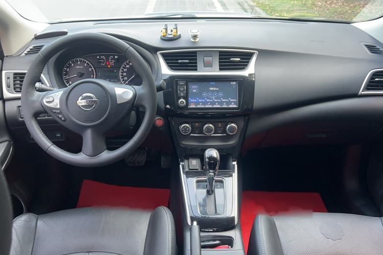 Used Nissan Sylphy 2018 1.6XV CVT Deluxe Edition Center Console