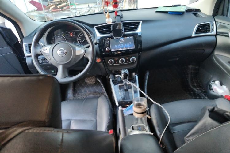 Used Nissan Sylphy 2018 1.6XV CVT Deluxe Edition Center Console