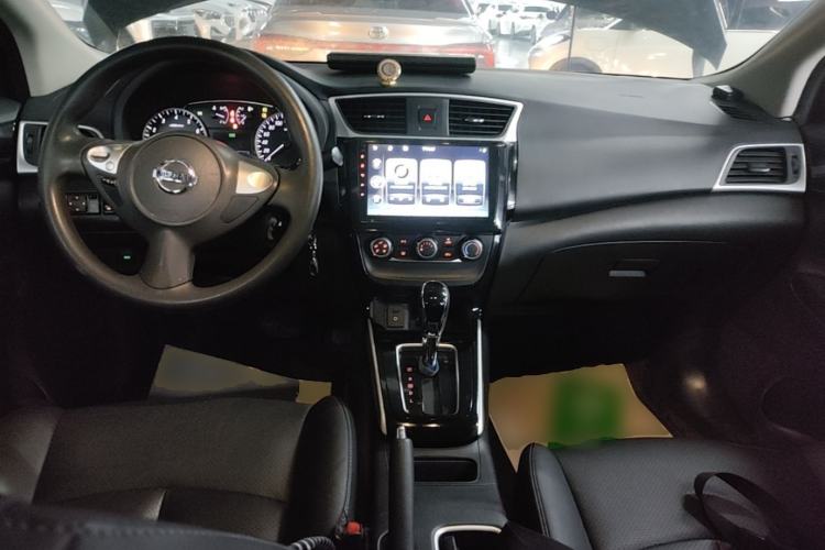 Used Nissan Sylphy 2018 1.6XV CVT Deluxe Edition Center Console