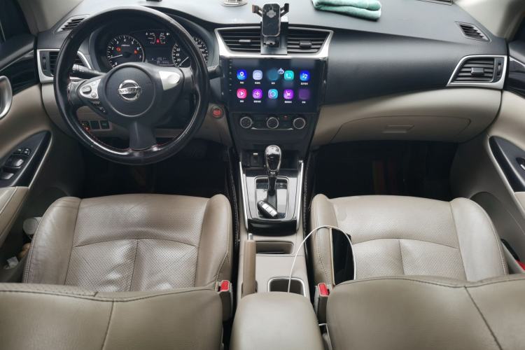 Used Nissan Sylphy 2018 1.6XV CVT Deluxe Edition Center Console