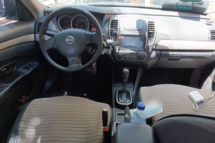 Used Nissan Sylphy 2018 Classic 1.6XE+ CVT Leading Edition Center Console
