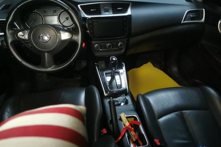 Used Nissan Sylphy 2018 1.6XV CVT Deluxe Edition Center Console