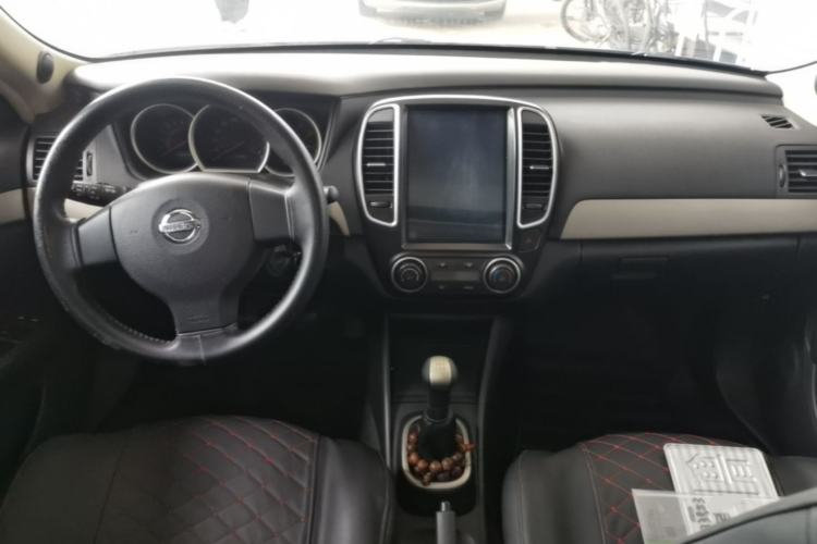 Used Nissan Sylphy 2018 Classic 1.6XE+ Manual Leading Edition Center Console
