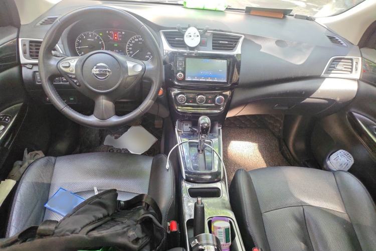 Used Nissan Sylphy 2018 1.6XV CVT Deluxe Edition Center Console