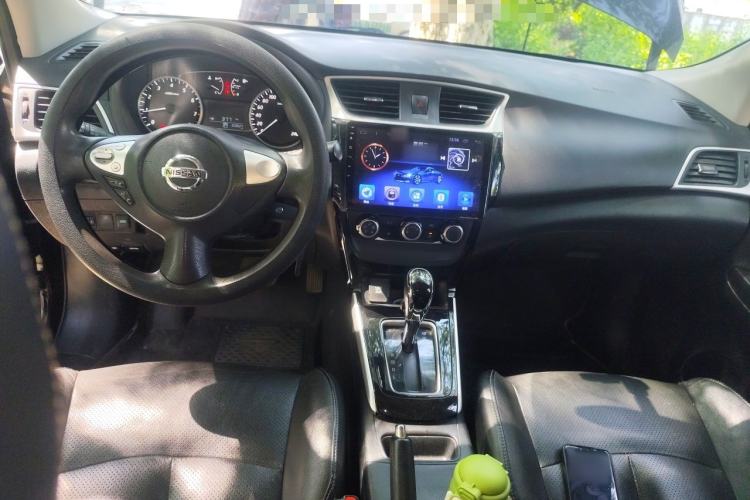 Used Nissan Sylphy 2018 1.6XV CVT Deluxe Edition Center Console
