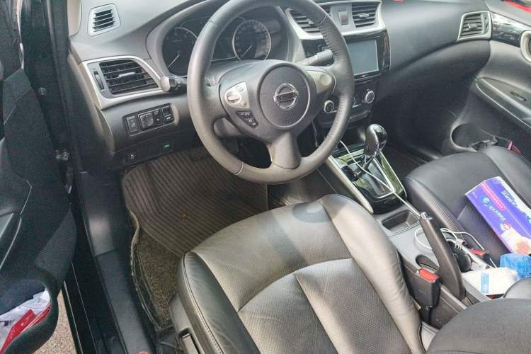 Used Nissan Sylphy 2018 1.6XV CVT Deluxe Edition Center Console