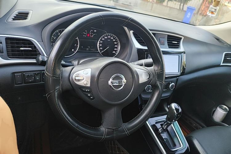 Used Nissan Sylphy 2018 1.6XV CVT Deluxe Edition Center Console