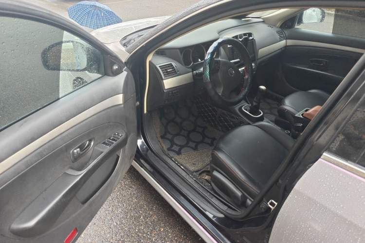 Used Nissan Sylphy 2018 Classic 1.6XE Manual Comfort Edition Driver Seat