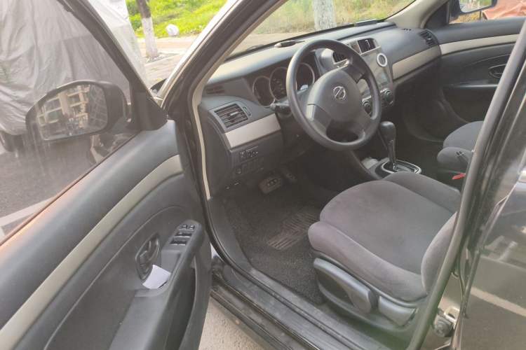 Used Nissan Sylphy 2018 Classic 1.6XE+ CVT Leading Edition Driver Seat