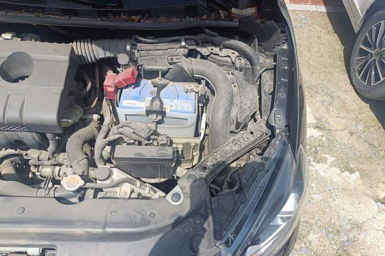 Used Nissan Sylphy 2018 1.6XV CVT Deluxe Edition Engine Bay Left