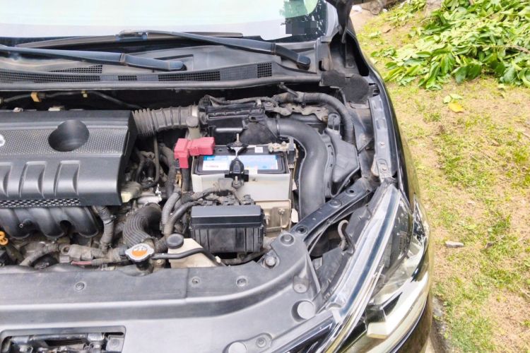 Used Nissan Sylphy 2018 1.6XV CVT Deluxe Edition Engine Bay Left