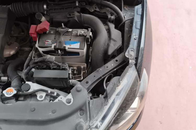 Used Nissan Sylphy 2018 1.6XV CVT Deluxe Edition Engine Bay Left