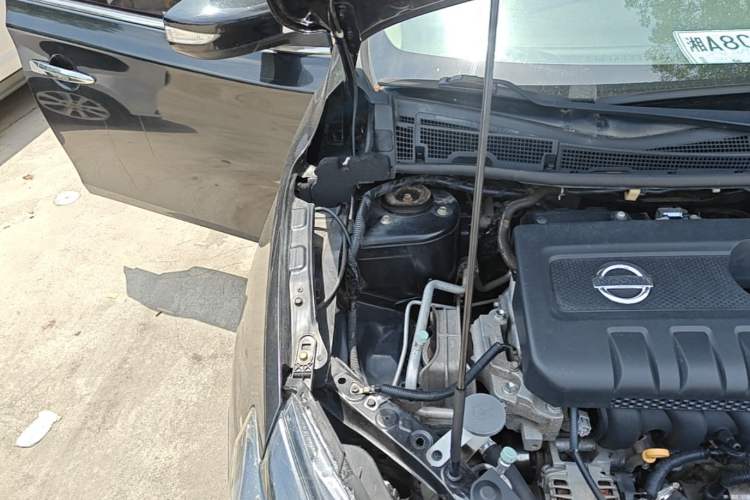 Used Nissan Sylphy 2018 1.6XV CVT Deluxe Edition Engine Bay Right