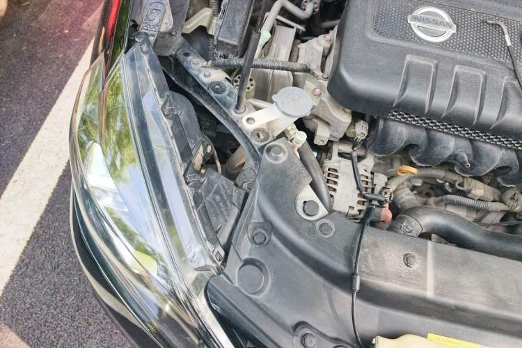 Used Nissan Sylphy 2018 1.6XV CVT Deluxe Edition Engine Bay Right