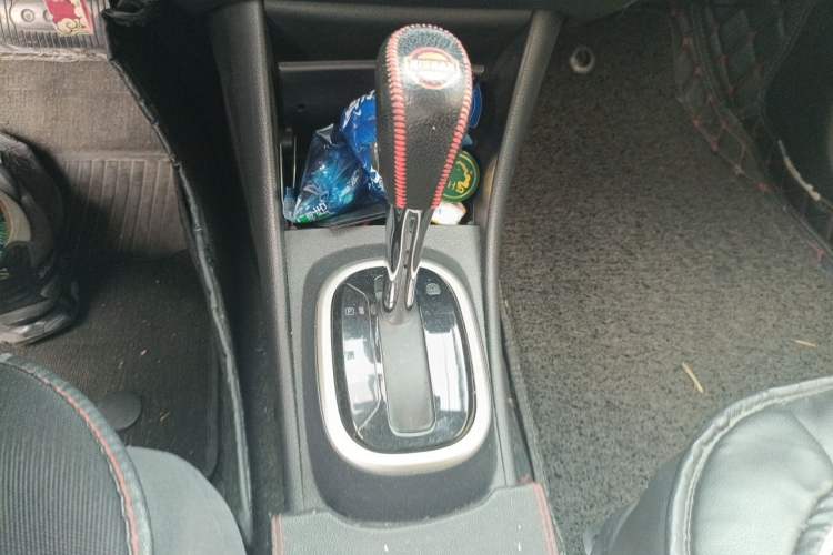 Used Nissan Sylphy 2018 Classic 1.6XE+ CVT Leading Edition Gear Lever