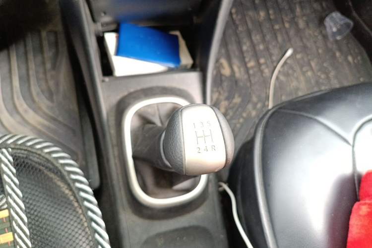 Used Nissan Sylphy 2018 Classic 1.6XE Manual Comfort Edition Gear Lever