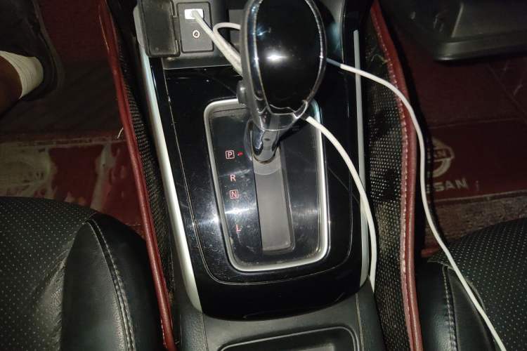 Used Nissan Sylphy 2018 1.6XV CVT Deluxe Edition Gear Lever