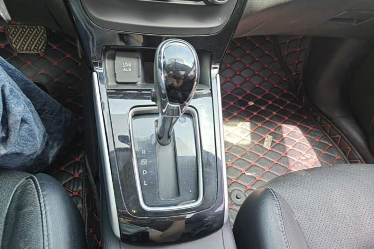 Used Nissan Sylphy 2018 1.6XV CVT Deluxe Edition Gear Lever