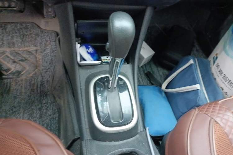 Used Nissan Sylphy 2018 Classic 1.6XE+ CVT Leading Edition Gear Lever