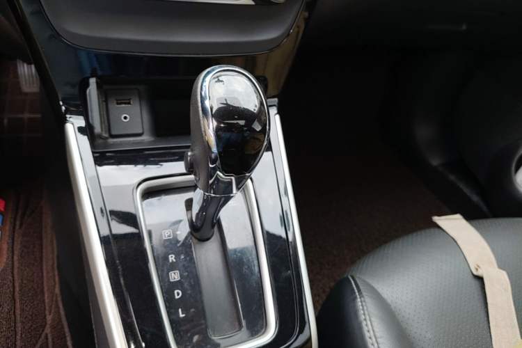 Used Nissan Sylphy 2018 1.6XV CVT Deluxe Edition Gear Lever