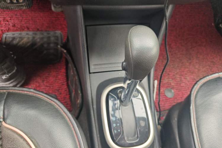 Used Nissan Sylphy 2018 Classic 1.6XE+ CVT Leading Edition Gear Lever