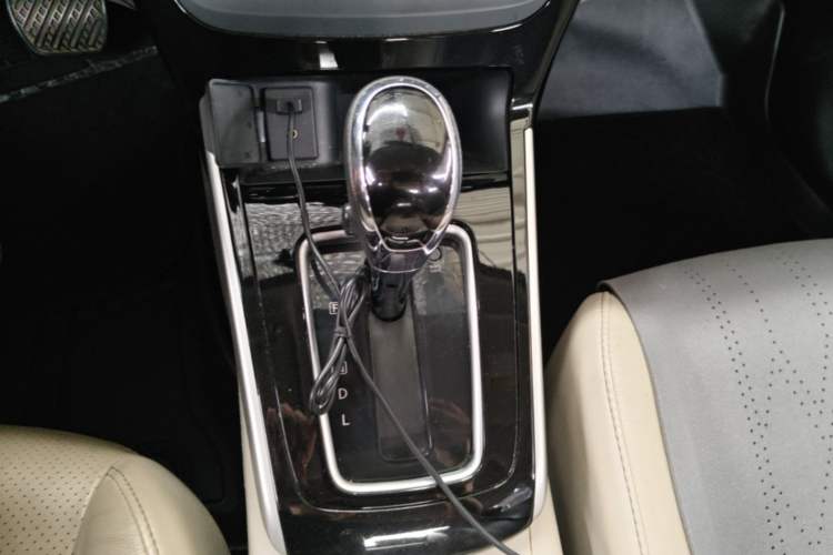 Used Nissan Sylphy 2018 1.6XV CVT Deluxe Edition Gear Lever