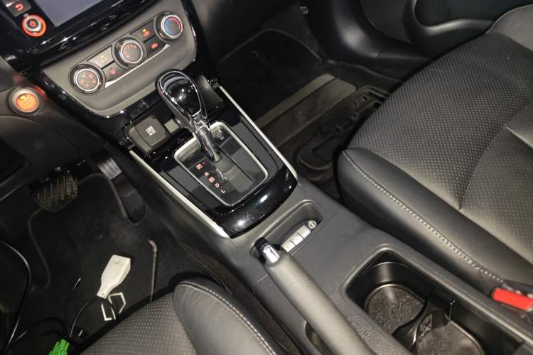 Used Nissan Sylphy 2018 1.6XV CVT Deluxe Edition Gear Lever