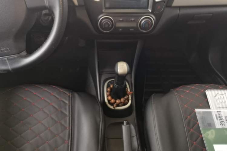 Used Nissan Sylphy 2018 Classic 1.6XE+ Manual Leading Edition Gear Lever
