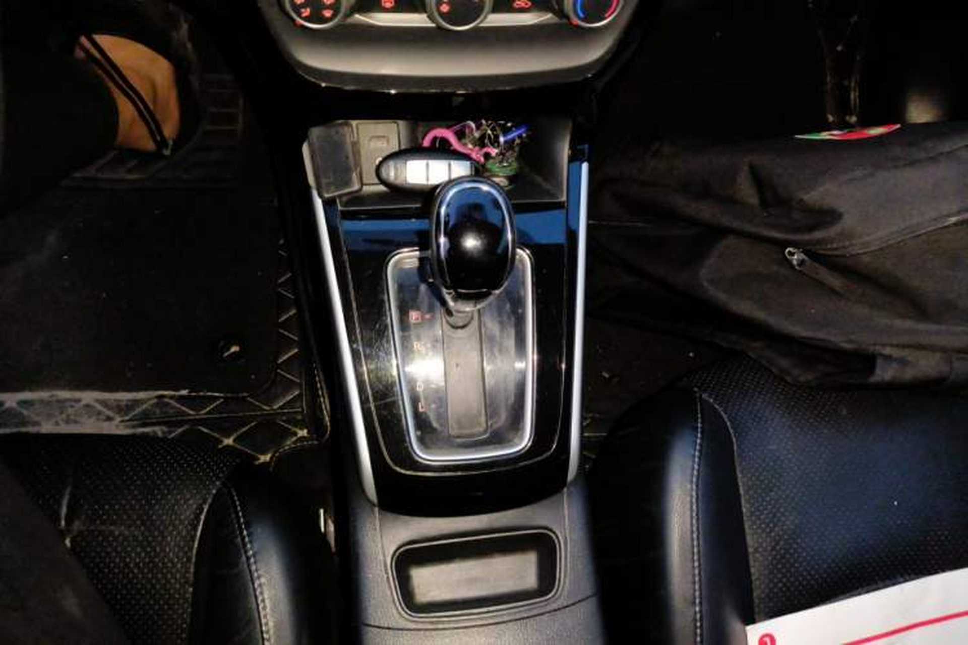 Used Nissan Sylphy 2018 1.6XV CVT Deluxe Edition Gear Lever