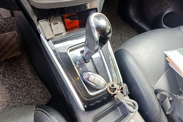Used Nissan Sylphy 2018 1.6XV CVT Deluxe Edition Gear Lever