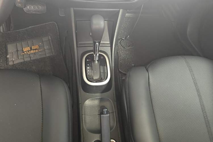 Used Nissan Sylphy 2018 Classic 1.6XE CVT Comfort Edition Gear Lever