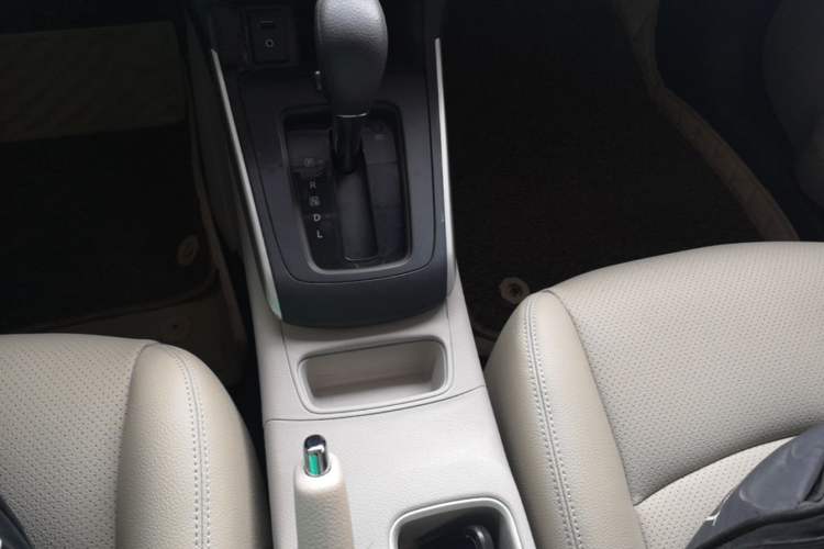 Used Nissan Sylphy 2018 1.6XE CVT Comfort Edition Gear Lever