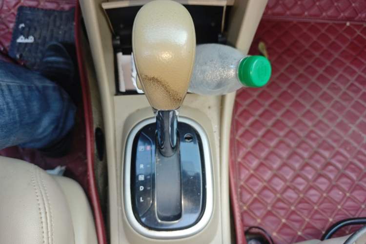 Used Nissan Sylphy 2018 Classic 1.6XE+ CVT Leading Edition Gear Lever