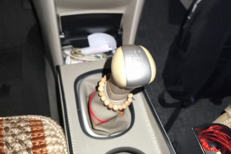 Used Nissan Sylphy 2018 Classic 1.6XE Manual Comfort Edition Gear Lever