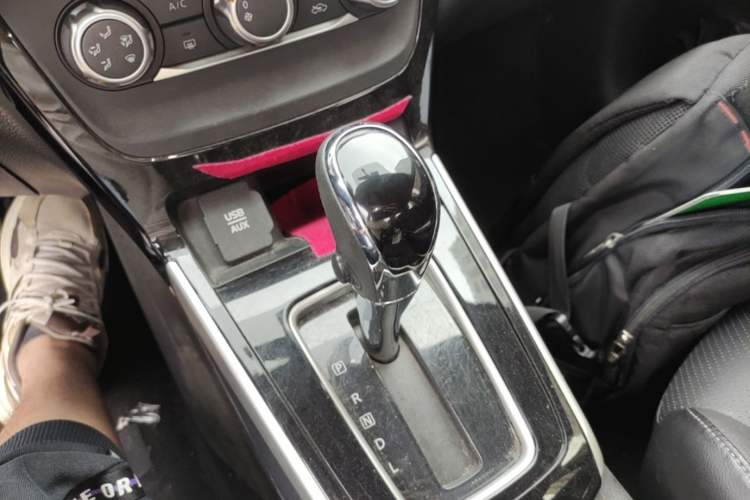 Used Nissan Sylphy 2018 1.6XV CVT Deluxe Edition Gear Lever