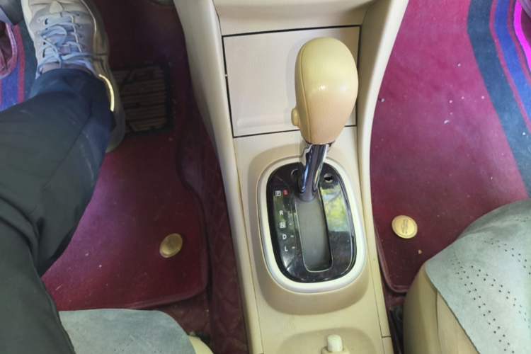 Used Nissan Sylphy 2018 Classic 1.6XE CVT Comfort Edition Gear Lever