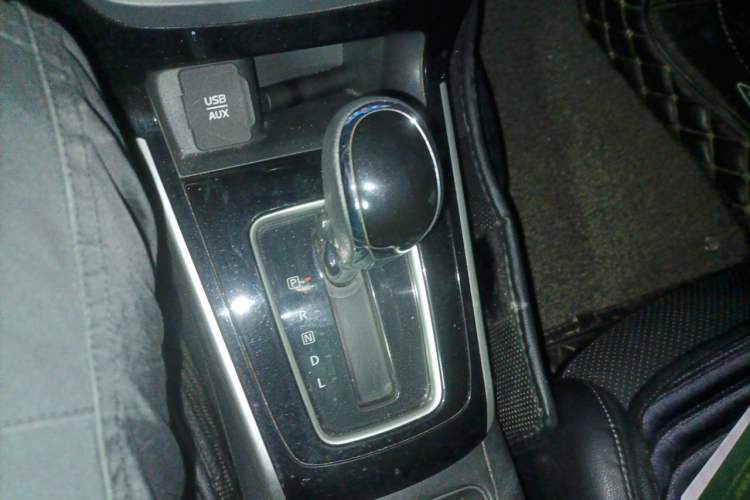 Used Nissan Sylphy 2018 1.6XV CVT Deluxe Edition Gear Lever