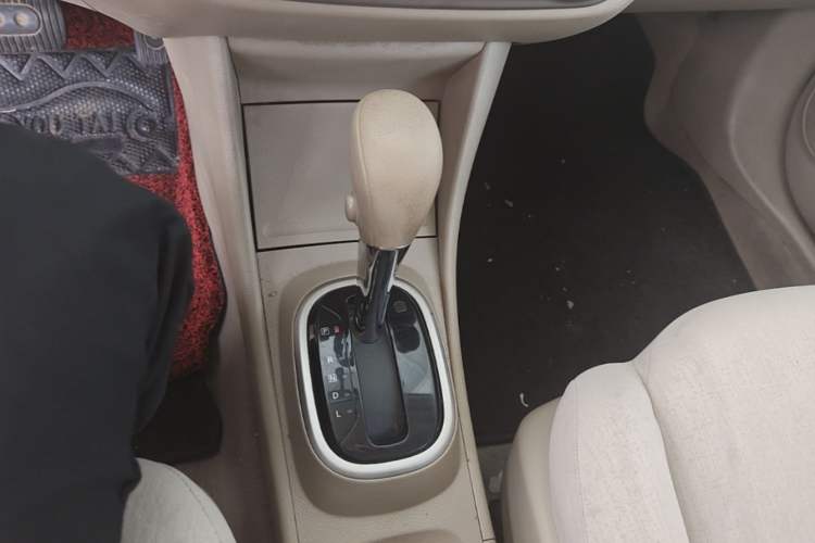 Used Nissan Sylphy 2018 Classic 1.6XE CVT Comfort Edition Gear Lever