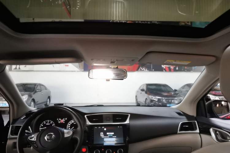 Used Nissan Sylphy 2018 1.6XV CVT Deluxe Edition Headliner